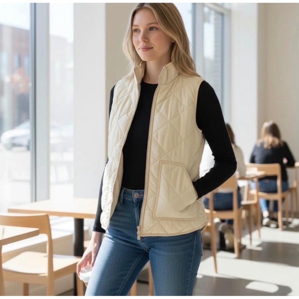 J.Crew Quilted Down Vest Cream Ivory XS 92465 Puffer Vest Womens